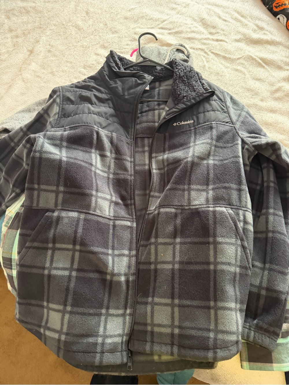 Columbia Women’s Grey Plaid Fleece Jacket